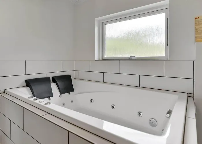 Bv324-blavand-kallesmaerskvej-15 Feriehus *